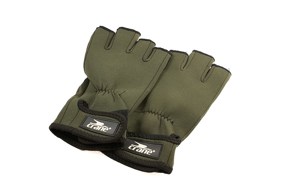 Lot 46: TWO PAIRS OF SHOOTING GLOVES SIZE M;