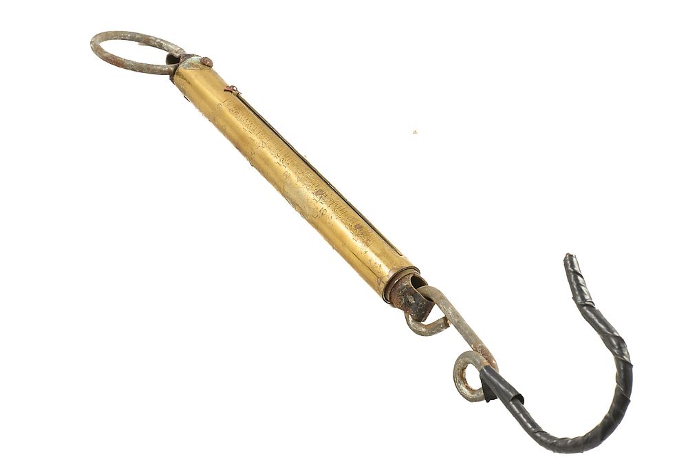 Lot 52: BRASS WEIGHING SCALE UP TO 4LBS;