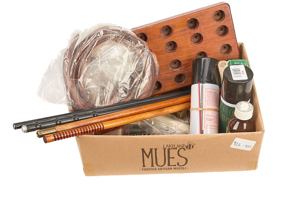Lot 67: A BOX OF CLEANING EQUIPMENT AND OTHER BITS;