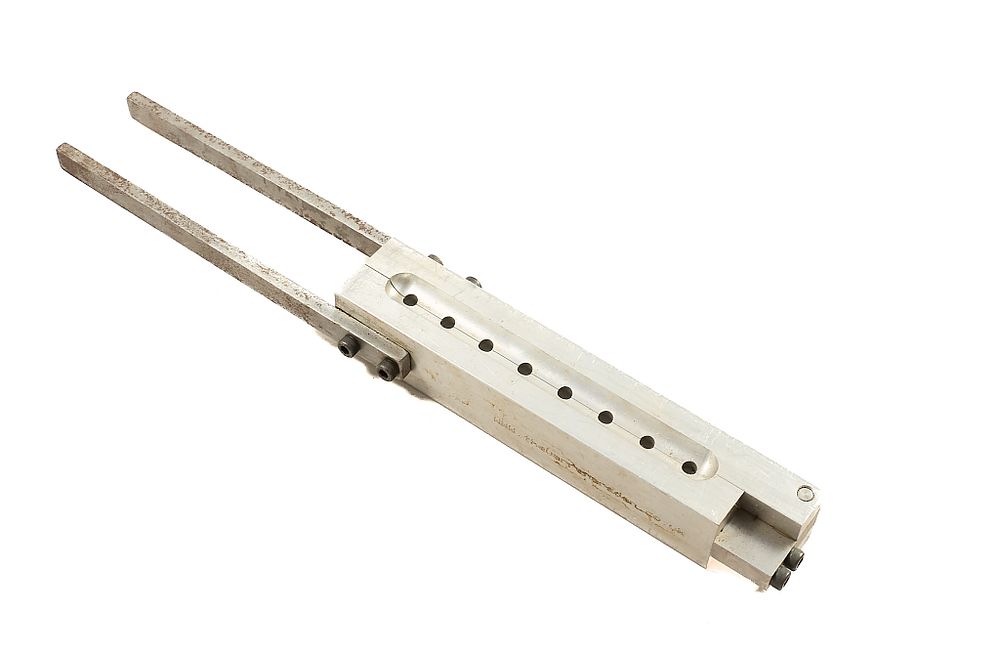 Lot 79: WARRENERS DEN 8 BULLET MOULD APPROX .626";