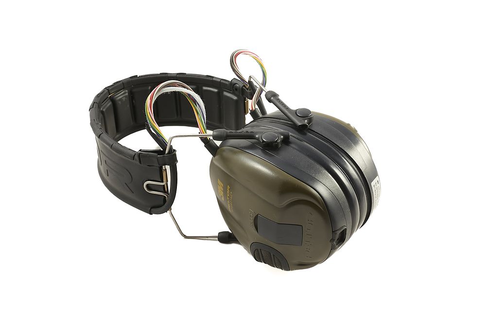Lot 83: PELTOR 3M PROTAC EAR DEFENDERS;