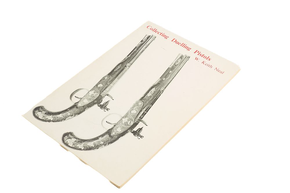 Lot 124: COLLECTION OF BOOKS;