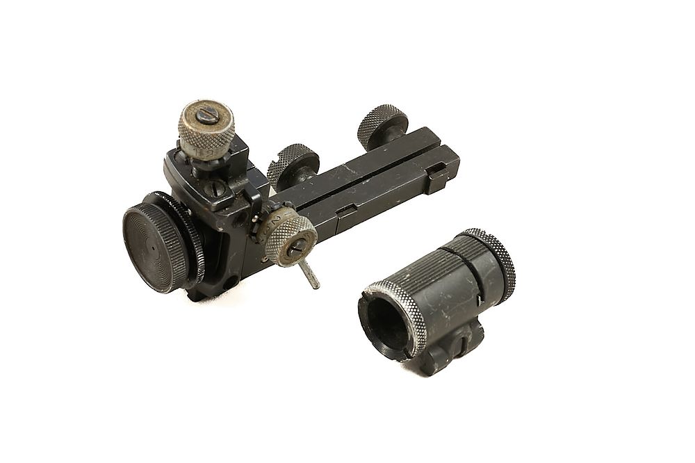 Lot 148: ANSCHUTZ DIOPTRE REARSIGHT AND HOODED FORESIGHT;