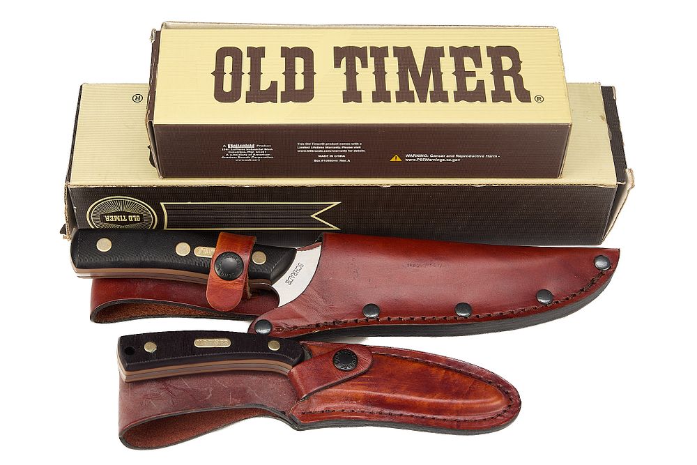Lot 160: OLD TIMER A PAIR OF FIELD KNIVES
