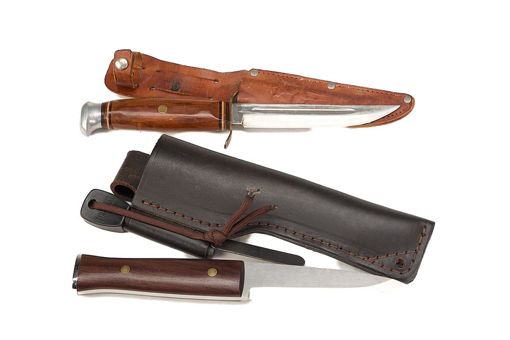Lot 167: A PAIR OF FIELD KNIVES;
