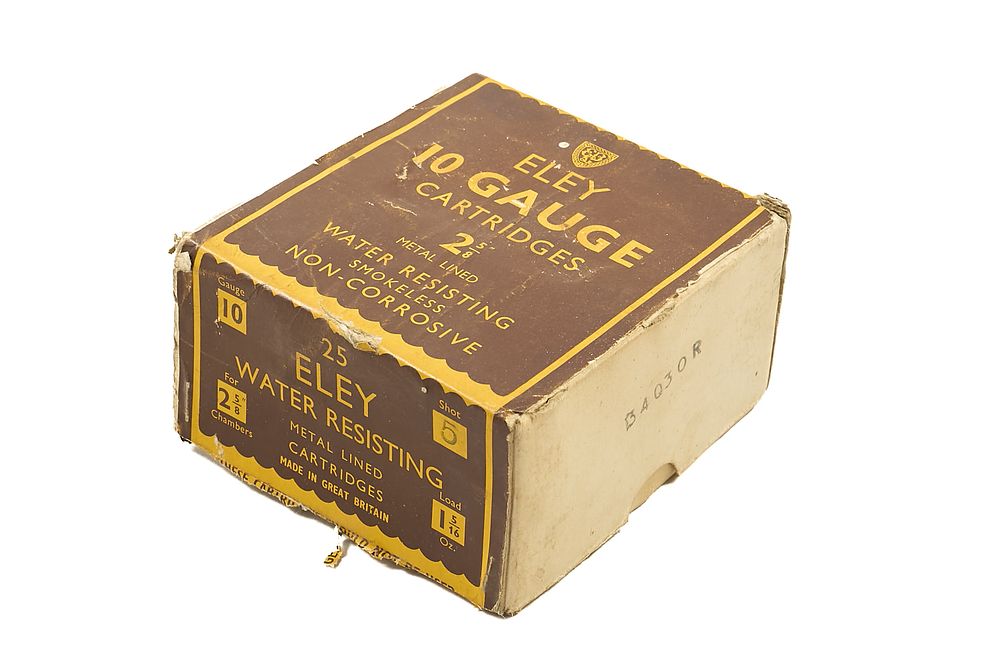 Lot 216: ELEY 10-BORE 5 SHOT 1 5/16oz CARTRIDGES FOR 2 5/8", 25 OF;