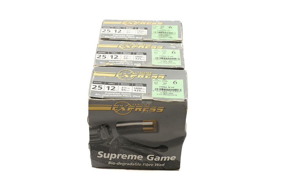 Lot 239: LYALVALE EXPRESS 12-BORE 6 SHOT 30gr FIBRE WAD CARTRIDGES FOR 2 1/2", 75 OF;
