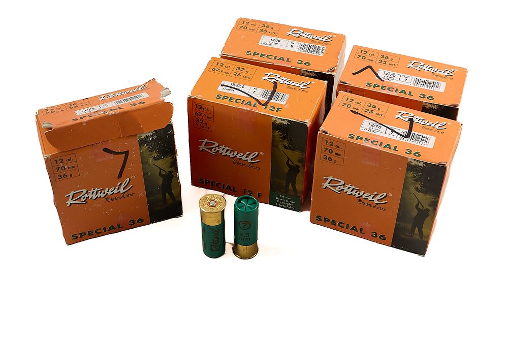 Lot 259: ROTTWEIL SPECIAL 36 12BORE CARTRIDGES 125 OF;