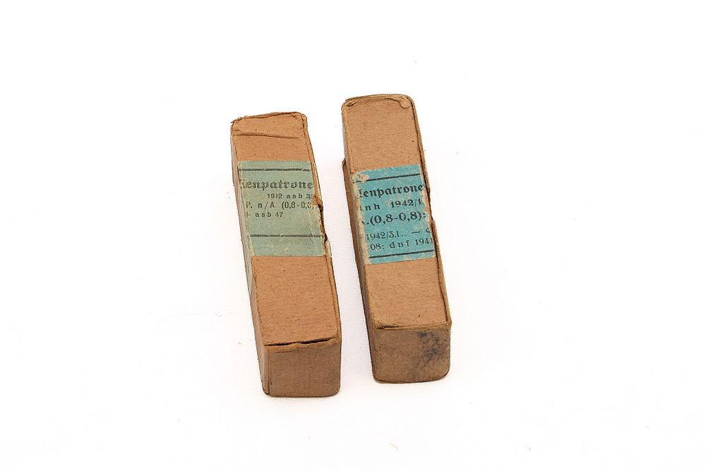 Lot 287: 9x19 PARA WWII GERMAN CARTRIDGES, 32 OF;