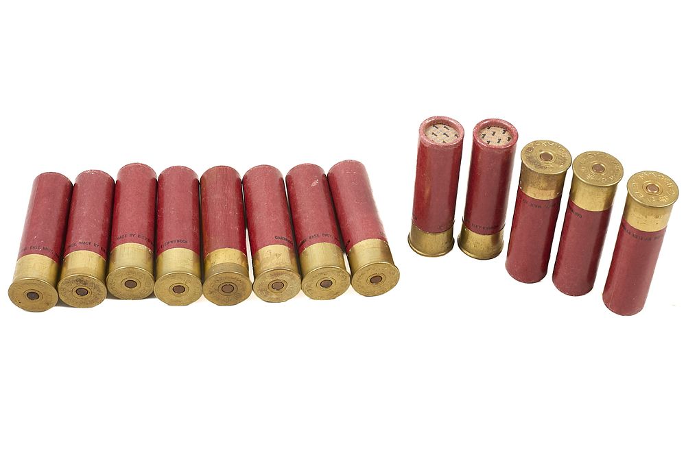 Lot 289: ELEY 12-BORE PAPER CARTRIDGES FOR 3", 38 OF;
