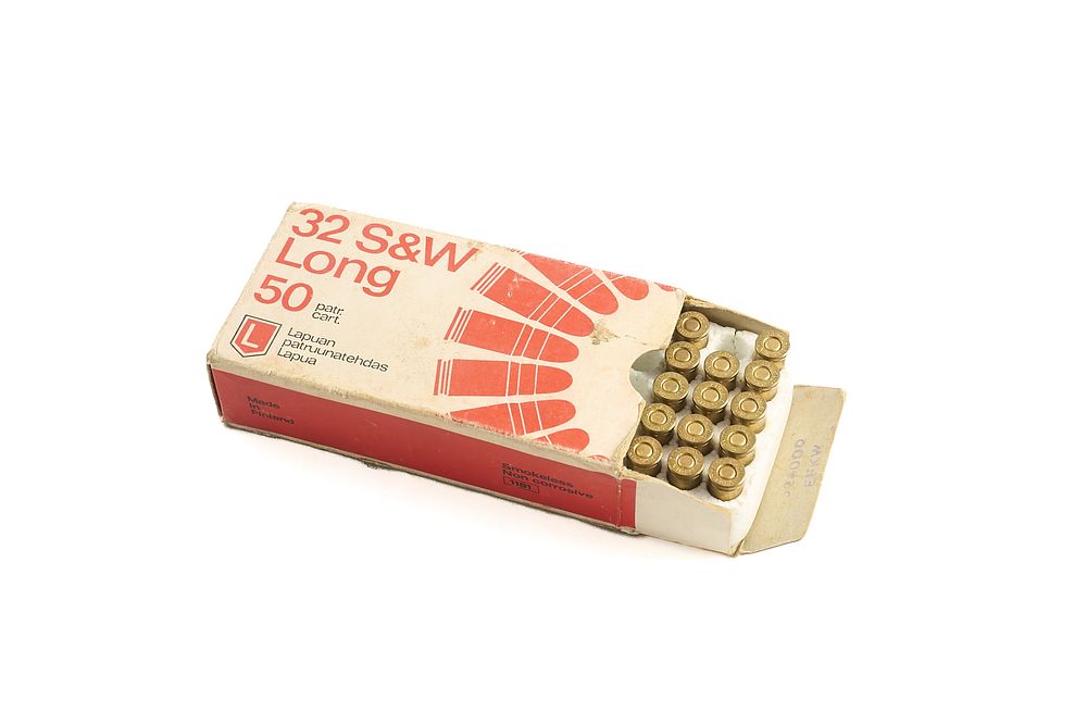 Lot 308: LAPUA .32 S&W LONG, 14 OF;