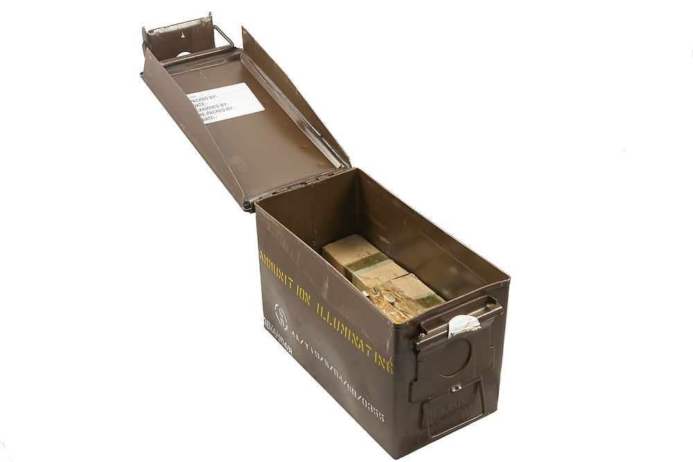 Lot 336: .303 BRITISH MILITARY ROUNDS, IN AMMO TIN;