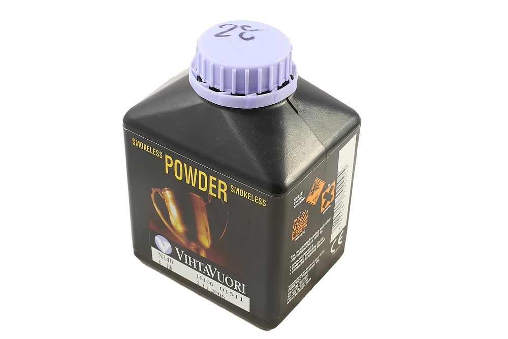 Lot 535: VIHTAVUORI N140 SMOKLESS POWDER, UNOPENED;