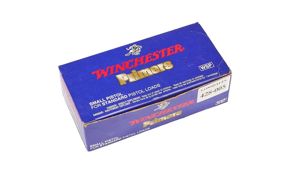 Lot 555: WINCHESTER SMALL PISTOL PRIMERS, 1000 OF;