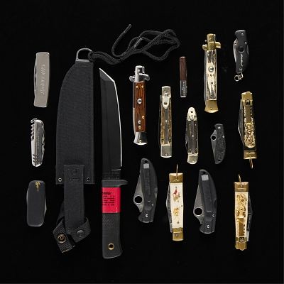 15 Folding Knives & Blades Incl. Spider Co. Group of 15 assorted folding knives and pocket