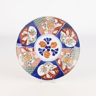 Japanese Imari Porcelain Charger Plate. Vintage Japanese ceramic imari floral porcelain serving