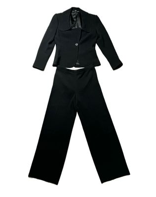 Linda Allard for Ellen Tracy Pantsuit. Two-piece textured black women's suit made from a 
