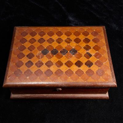Finely Inlaid Checkered Wooden Box. Finely made antique wooden box with checkered pattern along 