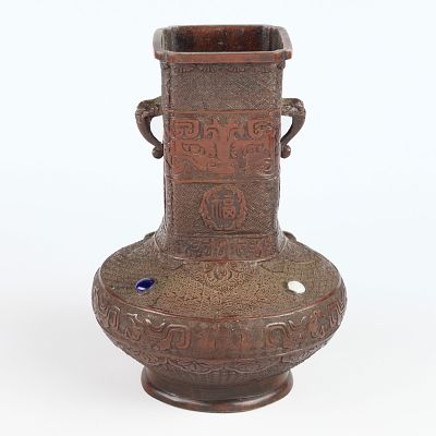 Chinese Style Archaistic Japanese Bronze Vase. Chinese-style Japanese archaistic bronze vase or 