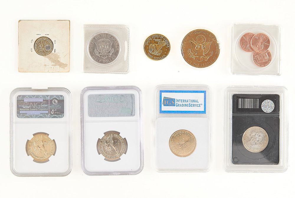 Lot 210: 11 United States Commemorative Coins & Tokens