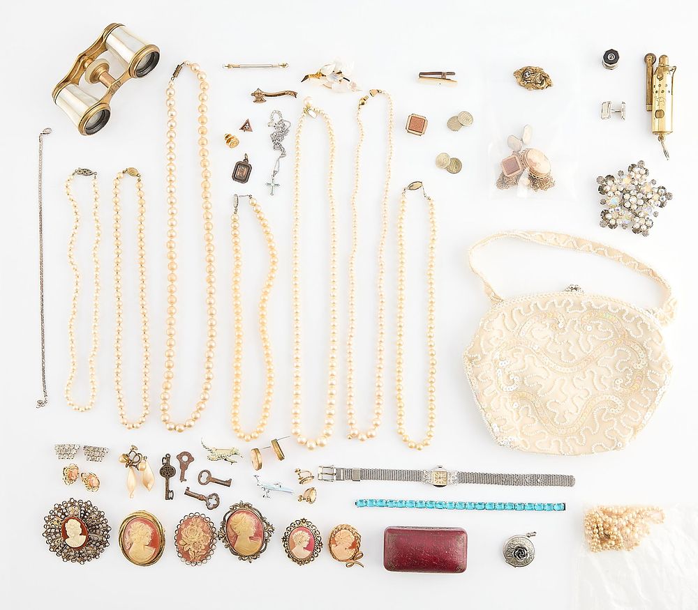 Lot 214: Assorted Costume Jewelry & Vintage Items