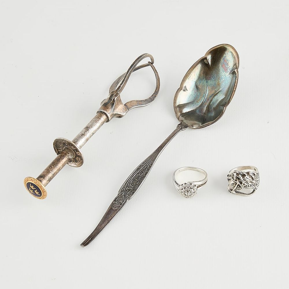 Lot 216: 4 Sterling & Silver Toned Items Incl. Rings