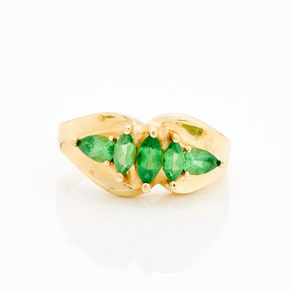 Lot 227: 14k Yellow Gold Ring Sz 8