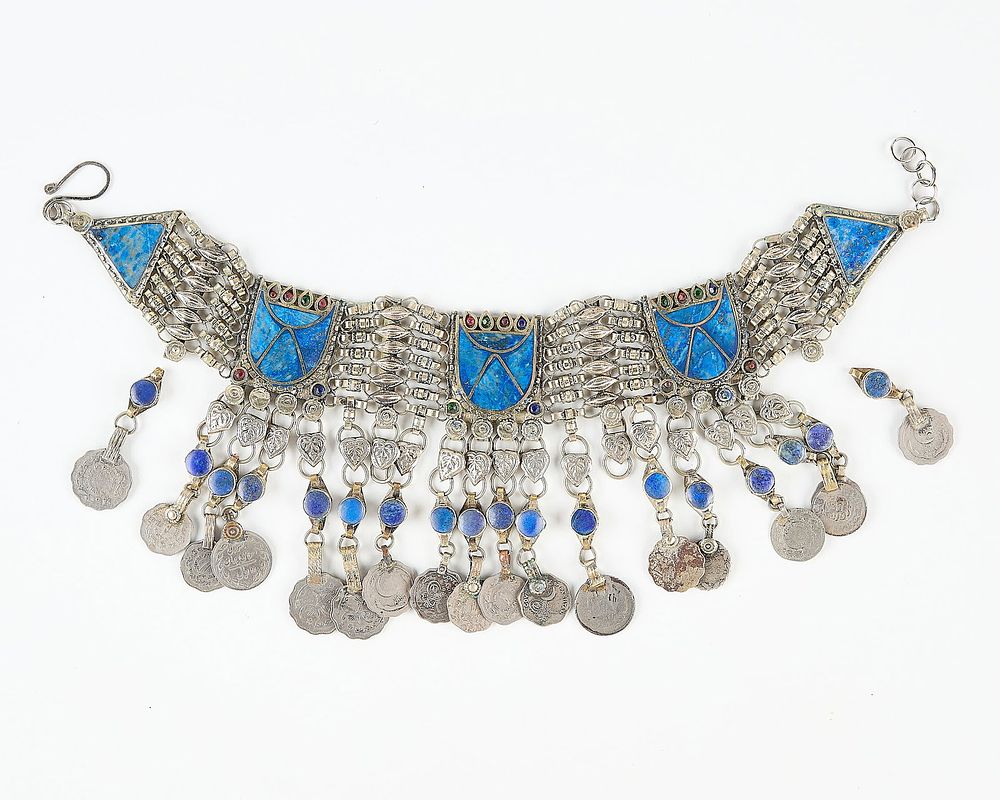 Lot 236: Afghan Style Middle Eastern Tribal Lapis Choker
