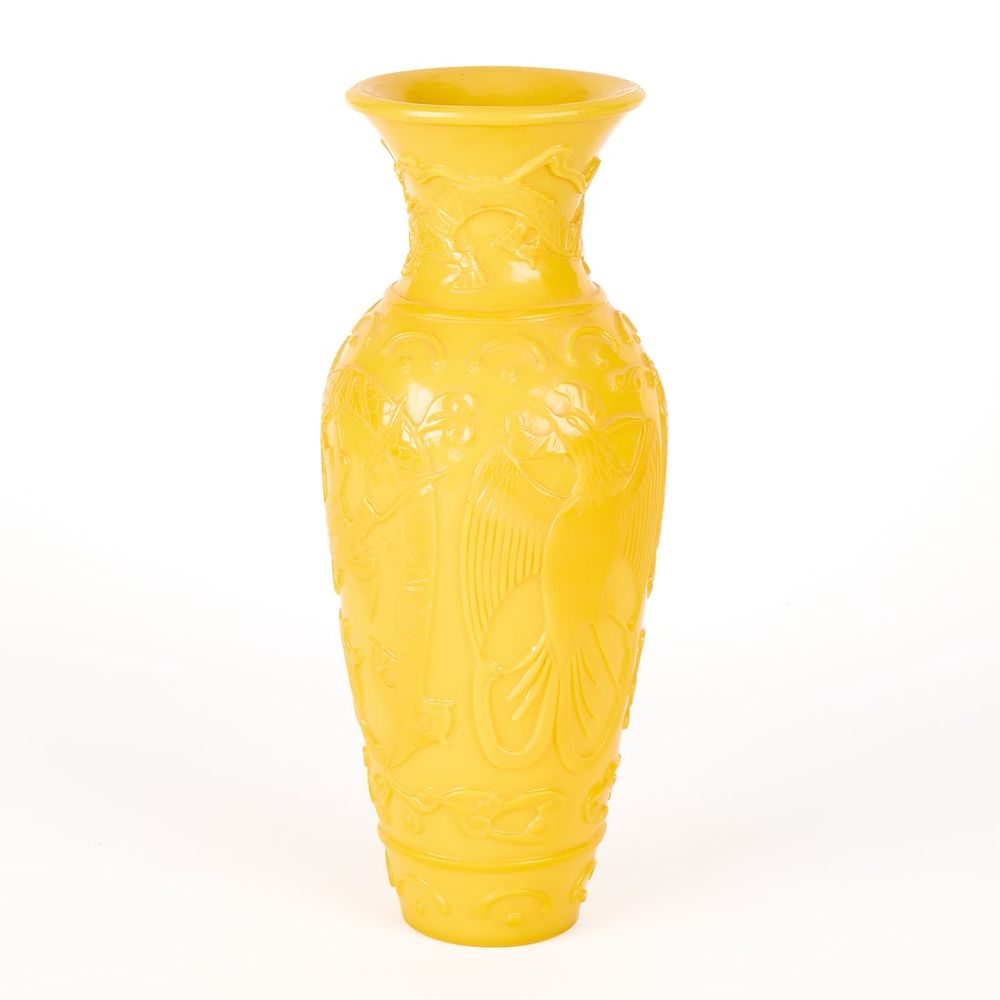 Lot 287: 20th c. Chinese Yellow Peking Glass Vase