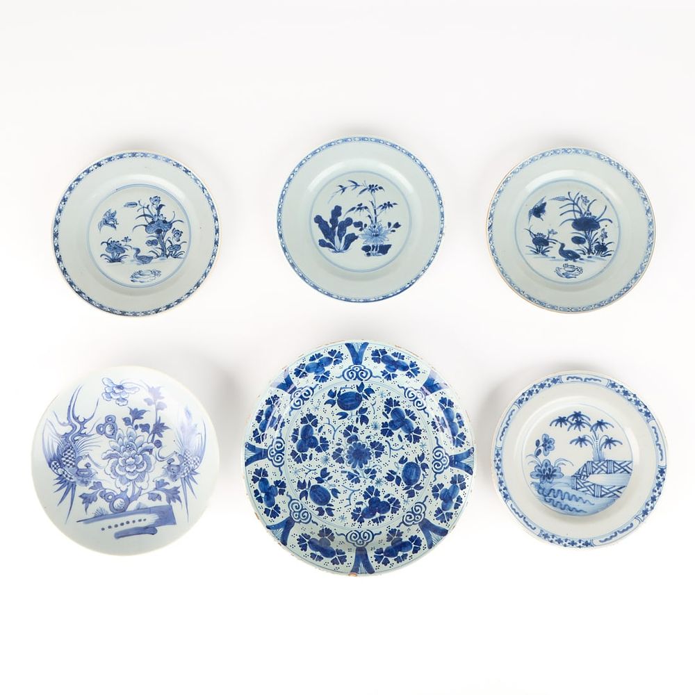 Lot 291: 6 Export Blue & White Porcelain Plates