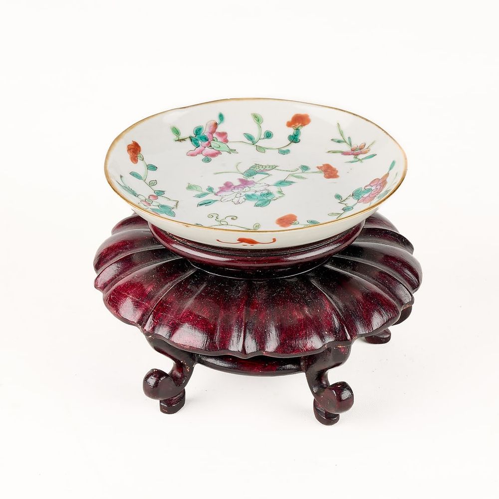 Lot 293: Chinese Porcelain Floral Insect Motif Plate