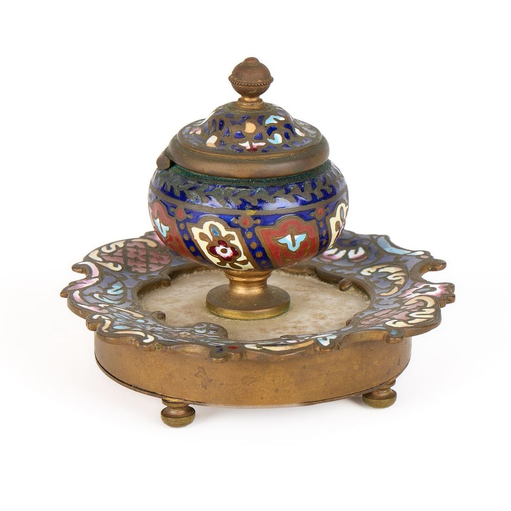 Lot 386: Antique European Inkwell