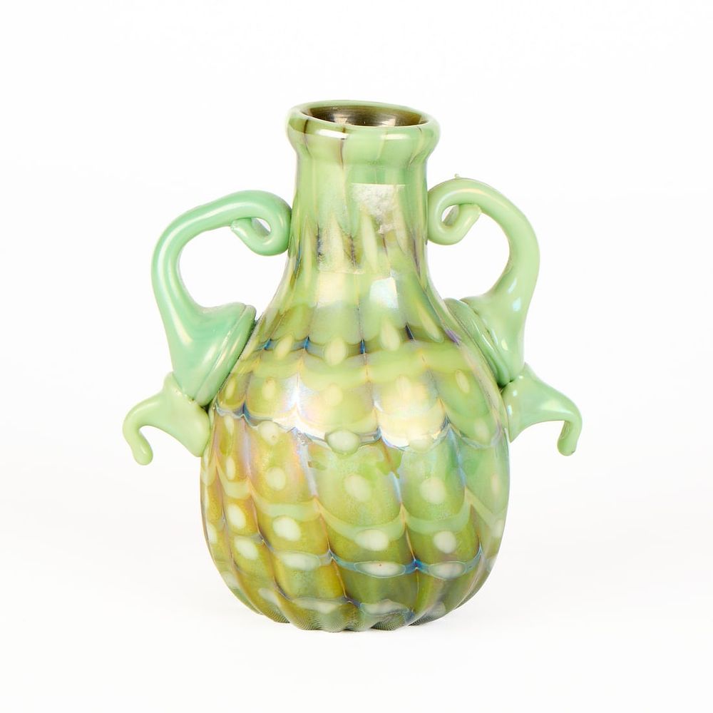 Lot 460: Art Nouveau Marbled Green Glass Vase