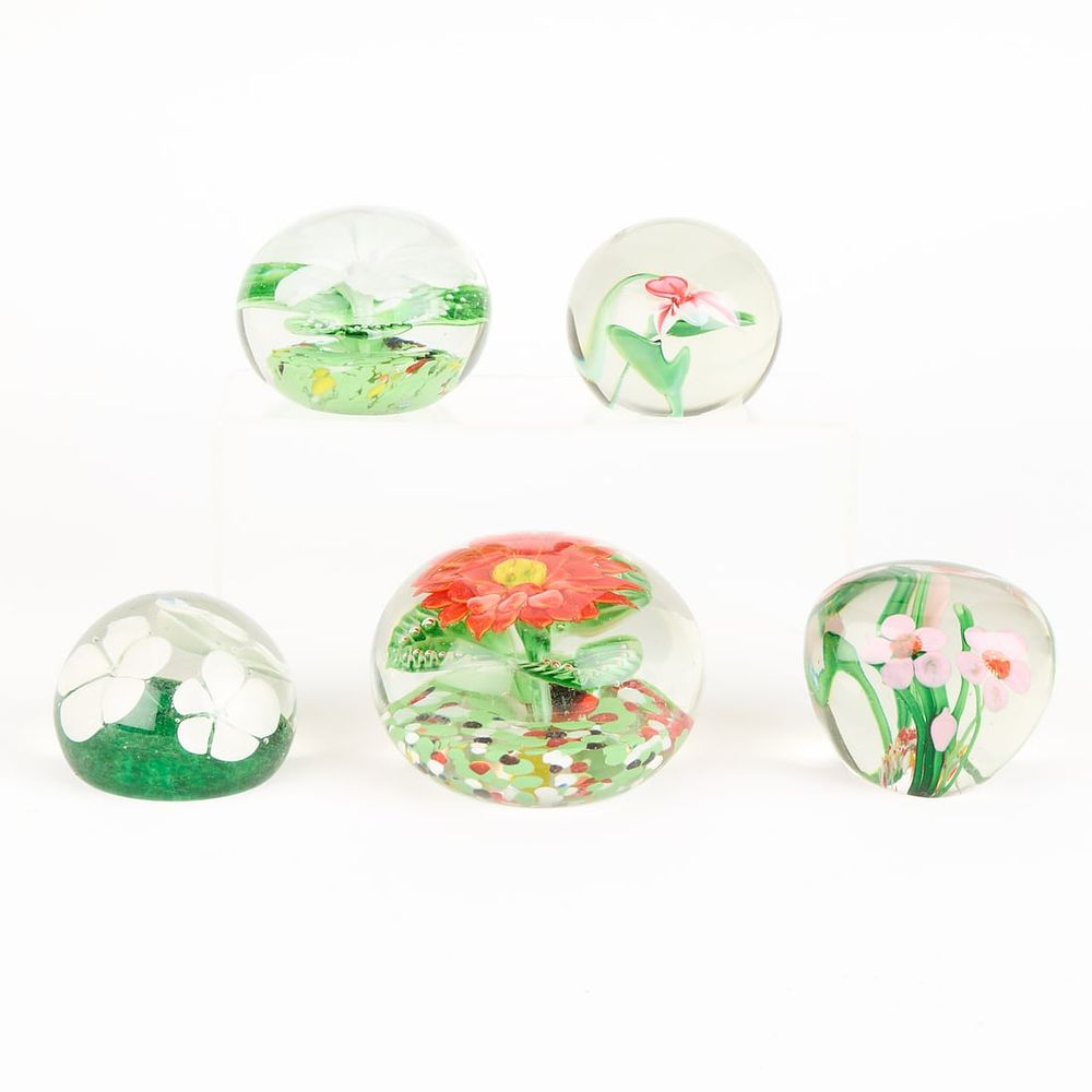 Lot 463: 5 Floral Glass Paperweights Incl. Orient & Flume