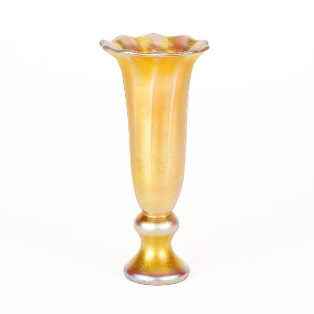Lot 475: Carder Steuben "Gold Aurene" Favrile Glass Bud Vase