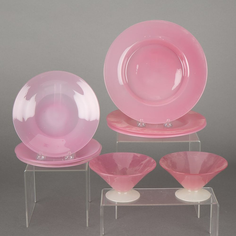 Lot 478: 8 Pcs Steuben Art Glass "Rosaline" Dishes
