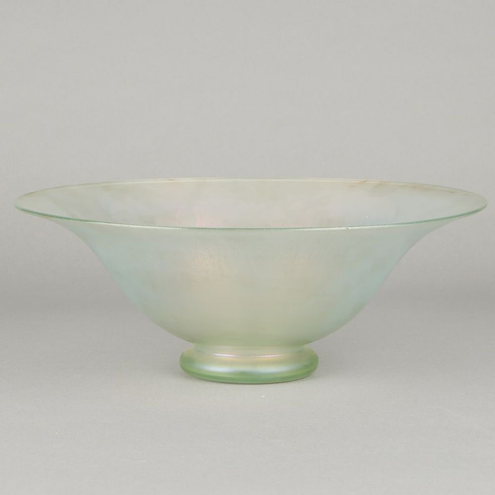Lot 481: Poss. Steuben Art Glass "Aqua Marine" Bowl