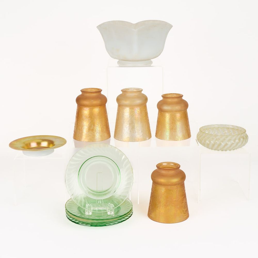 Lot 482: 11 Pcs Vintage Glass Incl. Favrile