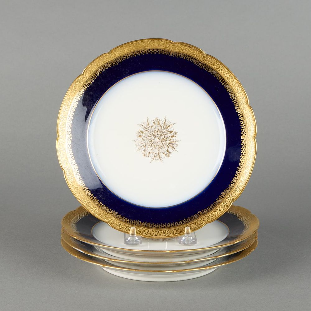 Lot 504: Set 4 J. Pouyat Limoges Plates