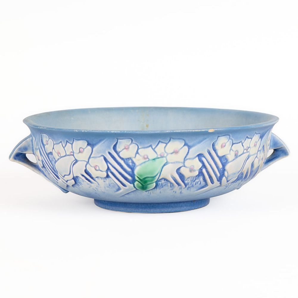 Lot 527: Roseville Art Pottery "Clemana" 282-8 Console Bowl