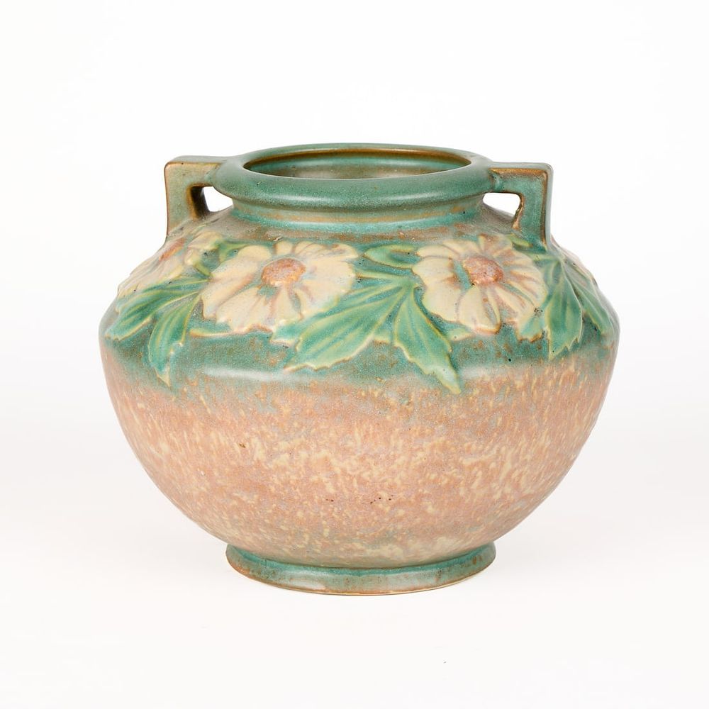 Lot 532: Roseville Art Pottery "Dahlrose" No. 614-6 Rounded Vase