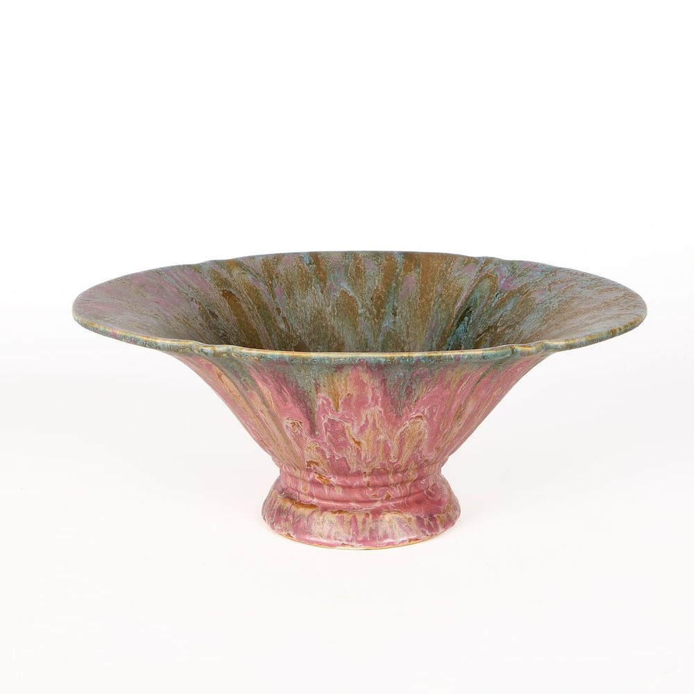 Lot 537: Roseville Art Pottery "Carnelian II" 167 Console Bowl