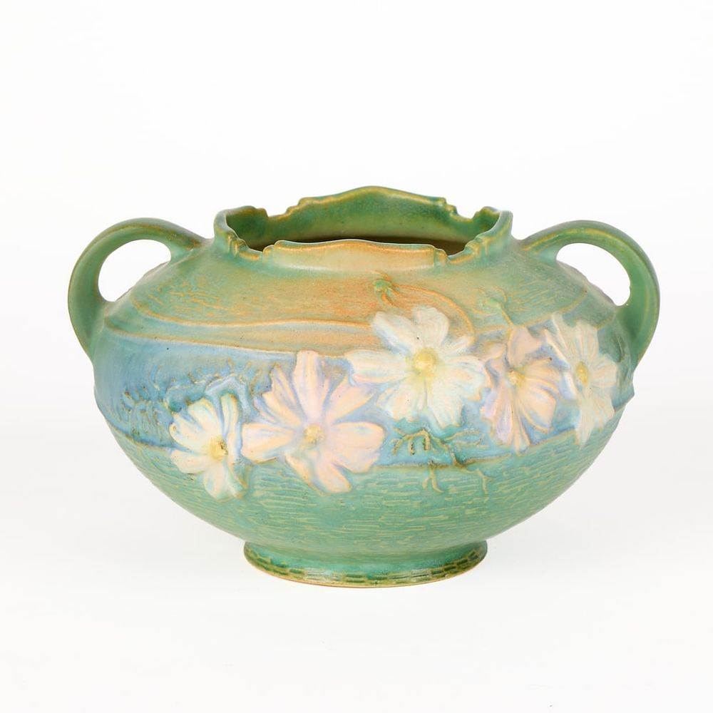 Lot 558: Roseville Art Pottery "Blue Cosmos" 375-4 Vase