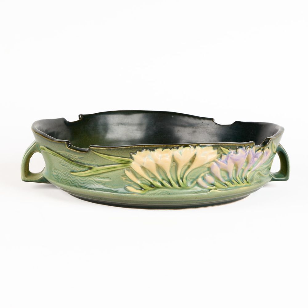 Lot 563: Roseville Green "Freesia" Vase Bowl