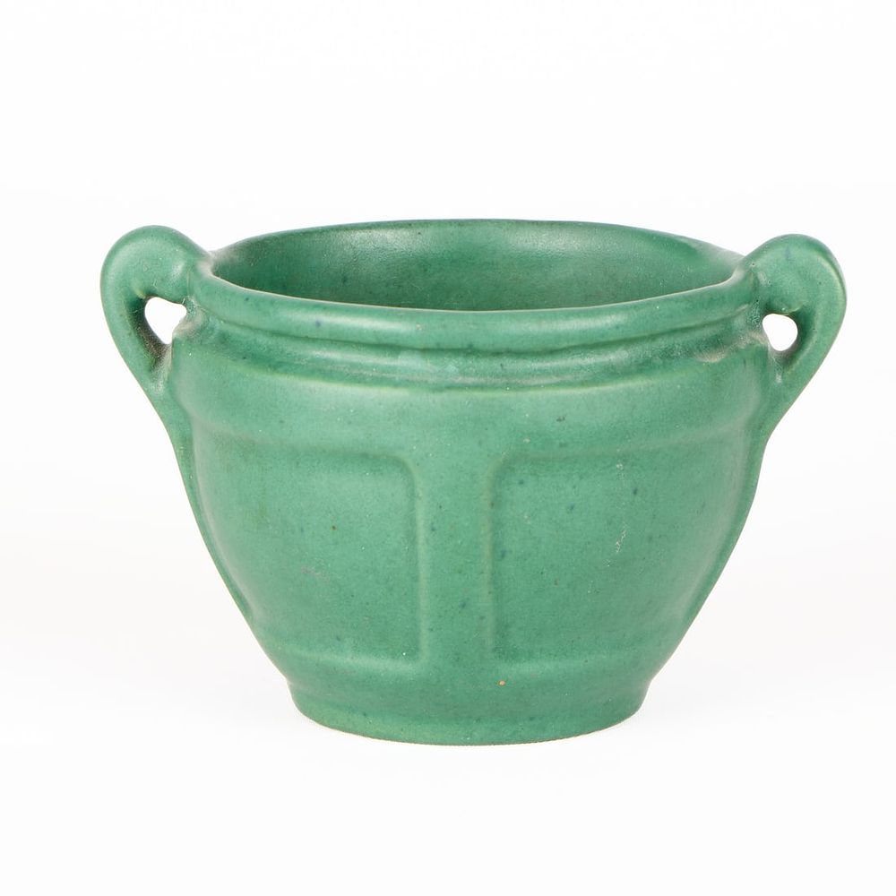 Lot 564: Roseville Art Pottery "Matte Green" Mini Planter