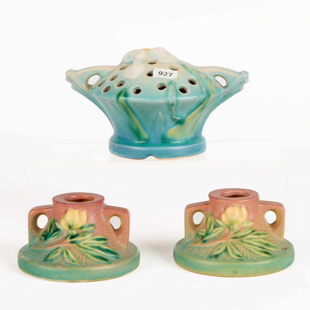 Lot 575: 3 Roseville Art Pottery Vessels