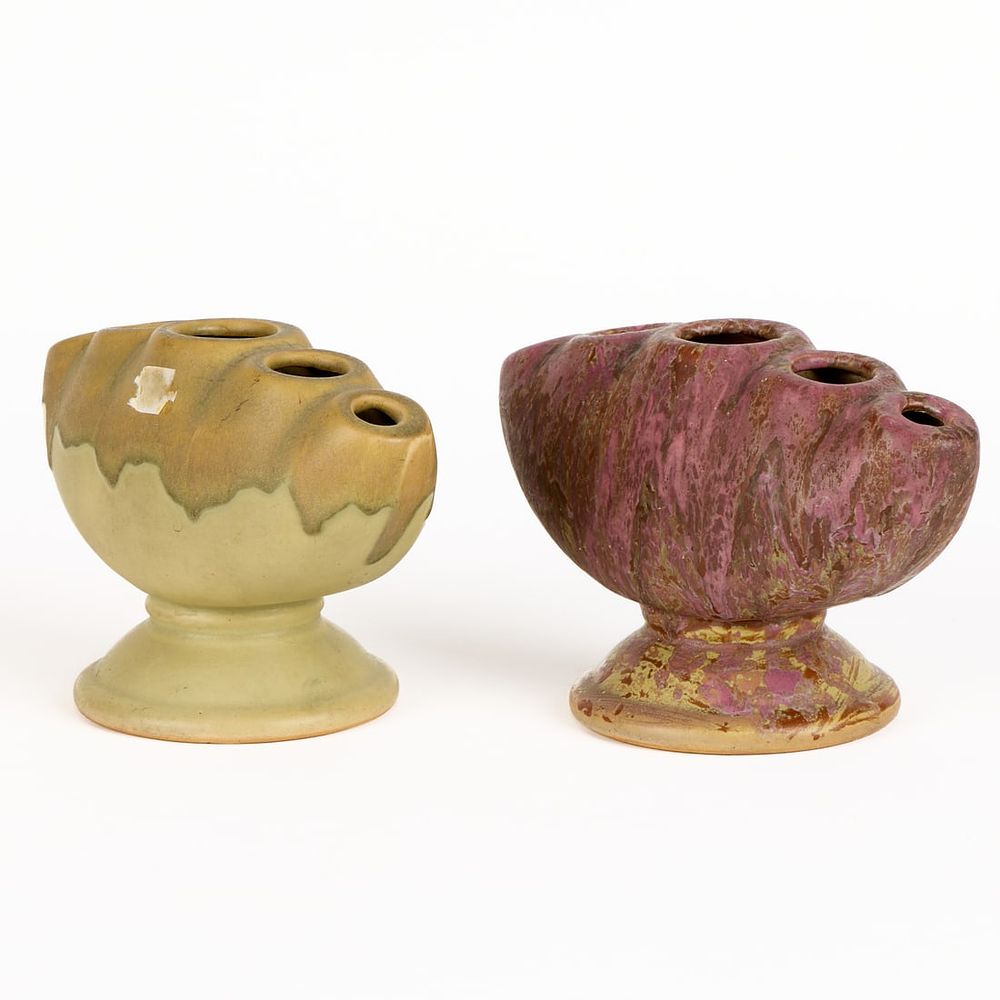 Lot 582: 2 Roseville Art Pottery 5-Finger Fan Vases