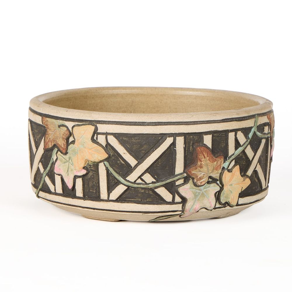 Lot 604: Weller Art Pottery "Graystone" Pottery Bowl