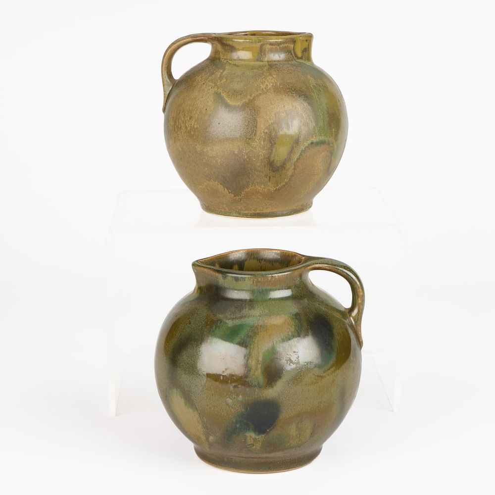 Lot 611: 2 Red Wing Art Pottery "Nokomis" Glazed #207 Jugs