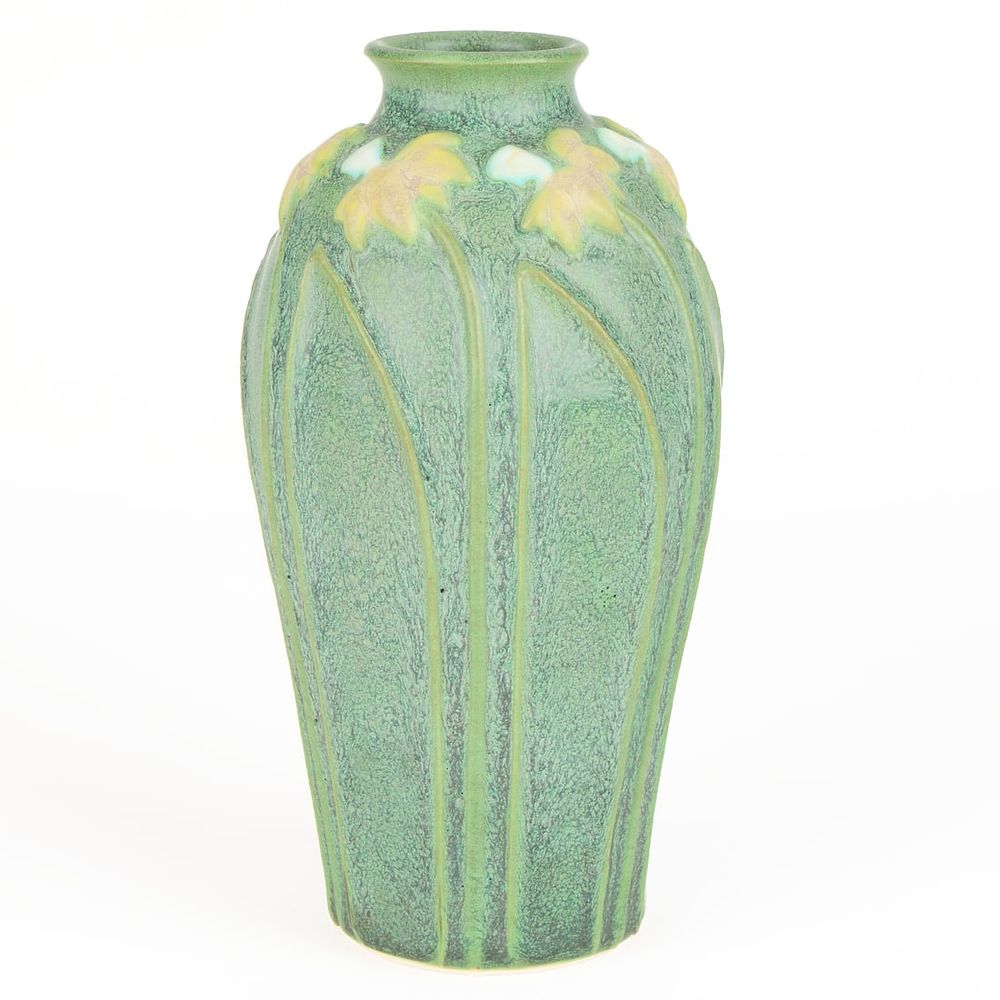 Lot 640: Steve Frederick Jemerick Art Pottery Daffodil Vase